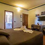 מלון La Loggia 3*